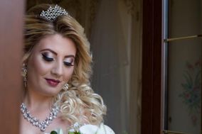 Tanya Merra Make Up and Hair