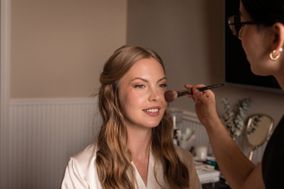 Genesis Cobena Make-up artist