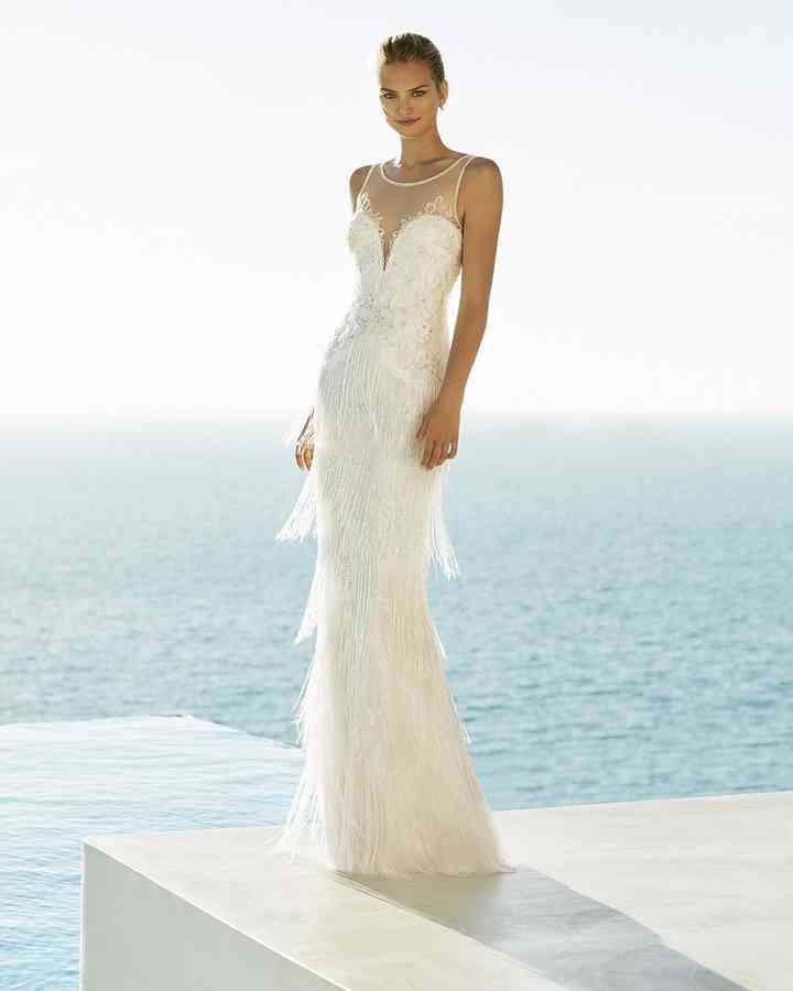 15 abiti da sposa con frange per un look nuziale glamour