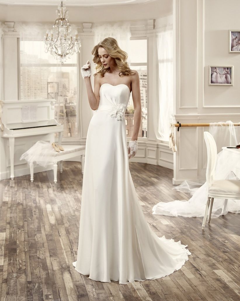 Vestito Da Sposa Con Scollo A Cuore