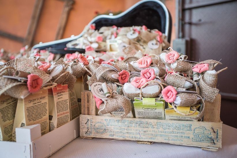 Idee Regalo Originali Per Matrimonio Bomboniere matrimonio originali: ecco le 30 idee che non passeranno