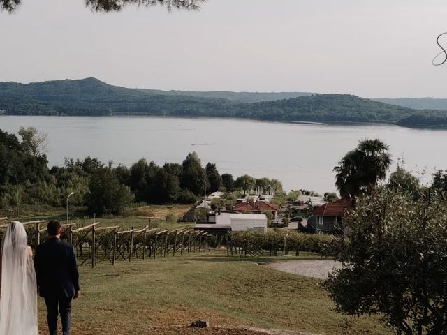 Il matrimonio di Merve e Stefano a Viverone, Biella 15