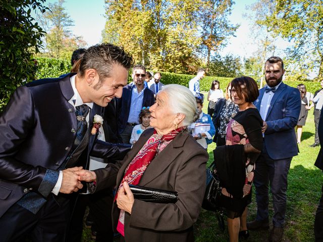 Il matrimonio di Vittorio e Jessica a Fino Mornasco, Como 28