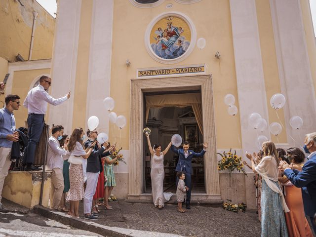 Il matrimonio di Pietro e Barbara a Procida, Napoli 60
