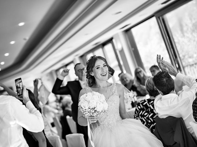 Il matrimonio di Davide e Solidea a Riva di Solto, Bergamo 16