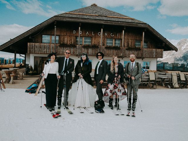 Il matrimonio di Steve e Claire a Corvara in Badia- Corvara, Bolzano 235
