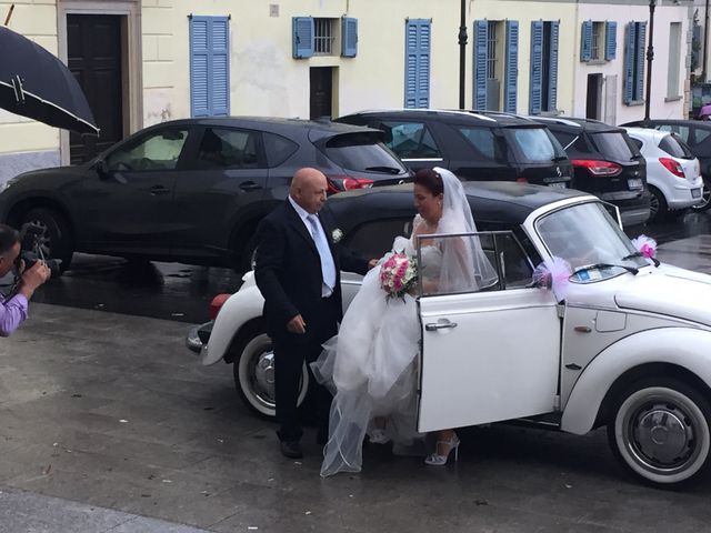 Il matrimonio di Massimo  e Paola a Turate, Como 23