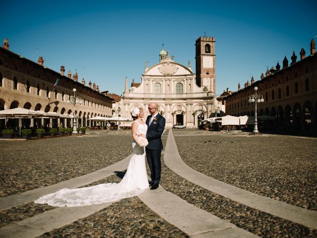 Il matrimonio di Amy e Alessandro a Vigevano, Pavia 131