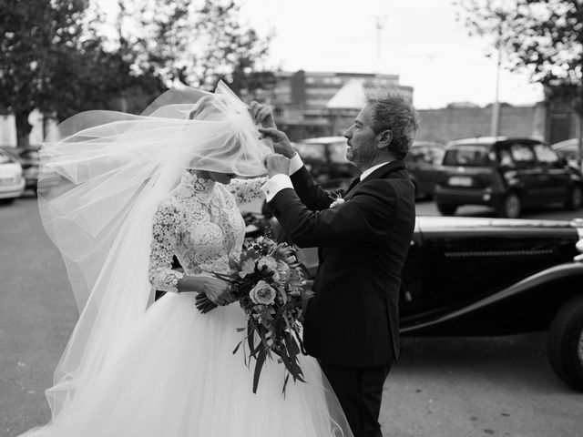 Il matrimonio di Roberto e Tekla a Castellammare di Stabia, Napoli 17