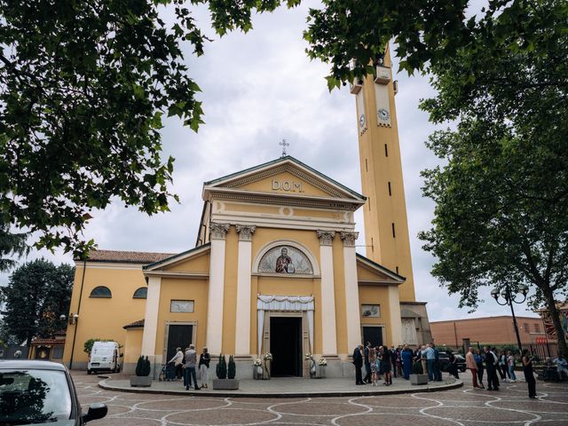 Il matrimonio di Simone e Federica a Cerro Maggiore, Milano 14