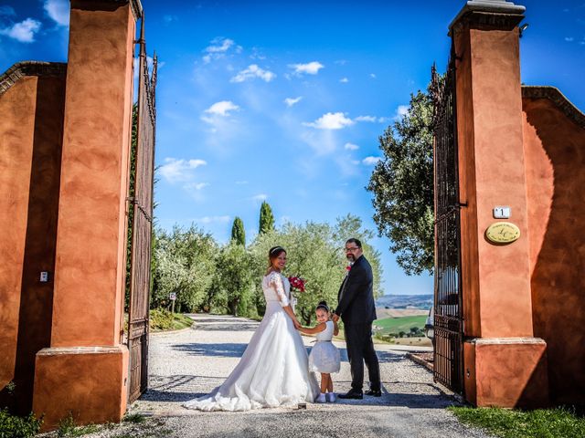 Il matrimonio di Michele e Samantha a Serrungarina, Pesaro - Urbino 1