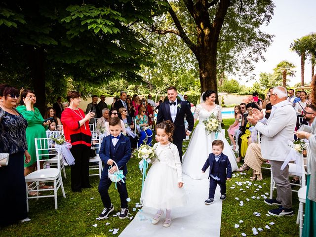 Il matrimonio di Christian e Debora a Osio Sotto, Bergamo 29