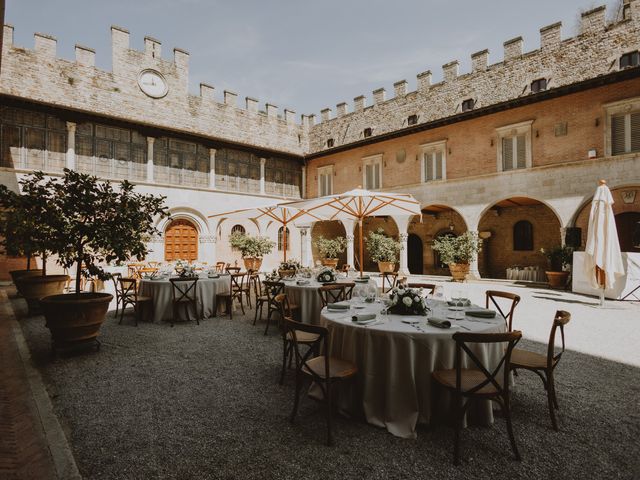Il matrimonio di Raffaele e Giulia a Castelnuovo Berardenga, Siena 124