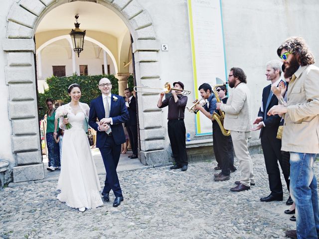 Il matrimonio di Wenting e Lorenzo a Laveno-Mombello, Varese 6