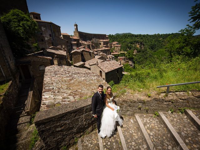 Il matrimonio di Fabrizio e Giulia a Sorano, Grosseto 33