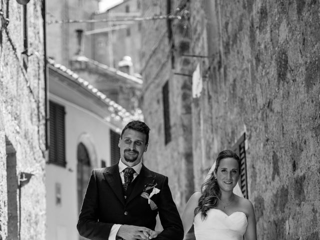 Il matrimonio di Fabrizio e Giulia a Sorano, Grosseto 35