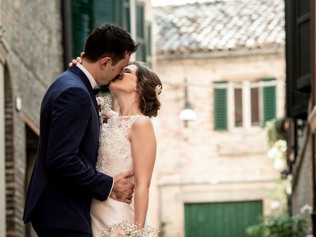 Il matrimonio di Elena  e Giovanni  a Macerata, Macerata 18