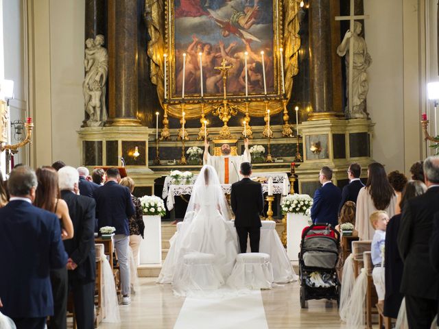 Il matrimonio di Simone e Giulia a Porto San Giorgio, Fermo 17