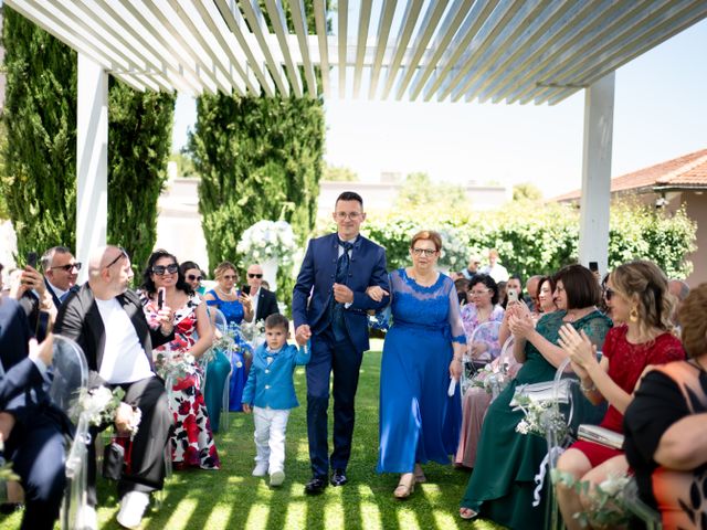Il matrimonio di Angela e Michelangelo a Bisceglie, Bari 20