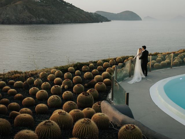 Il matrimonio di Saverio e Maria a Isla Vulcano, Messina 30