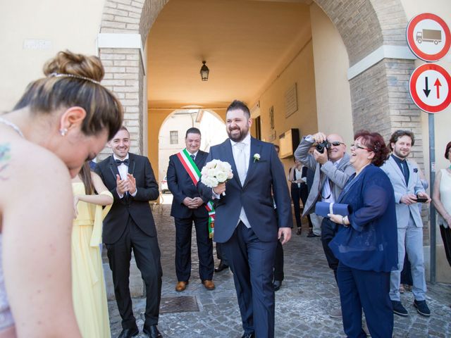 Il matrimonio di Gianluca e Claudia a Monsano, Ancona 4