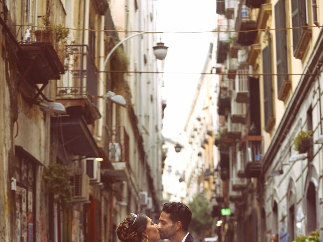 Il matrimonio di Vincenzo e Maria a Napoli, Napoli 9