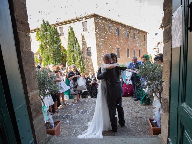 Il matrimonio di Gianni e Elisa a Cinigiano, Grosseto 13