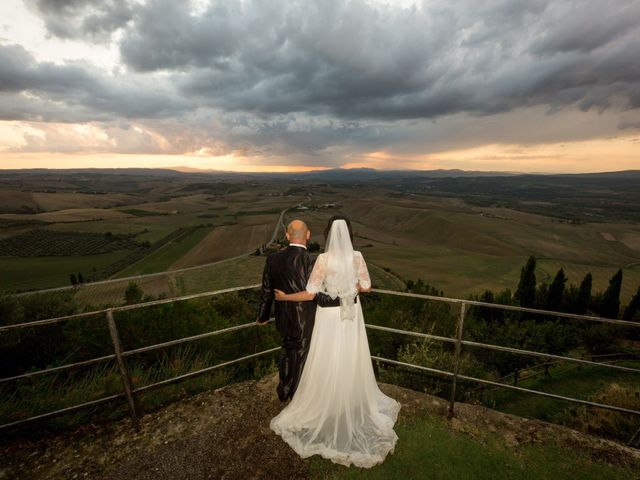 Il matrimonio di Gianni e Elisa a Cinigiano, Grosseto 32