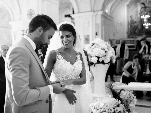 Il matrimonio di Elena e Juan a Amalfi, Salerno 32