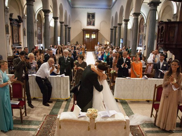 Il matrimonio di Michela e Gianluca a Inverigo, Como 14