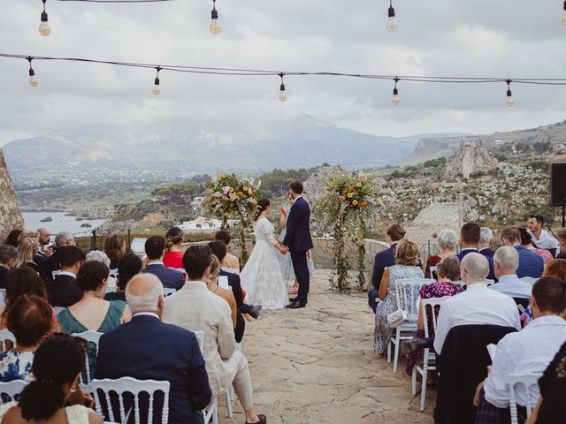 Il matrimonio di Jonathan e Valentina a Trapani, Trapani 15