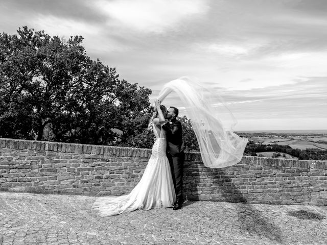 Il matrimonio di Carmelo e Emanuela a Montegridolfo, Rimini 11