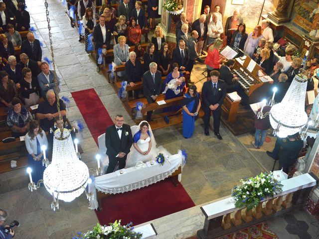 Il matrimonio di Omar e Elena a Castellamonte, Torino 30