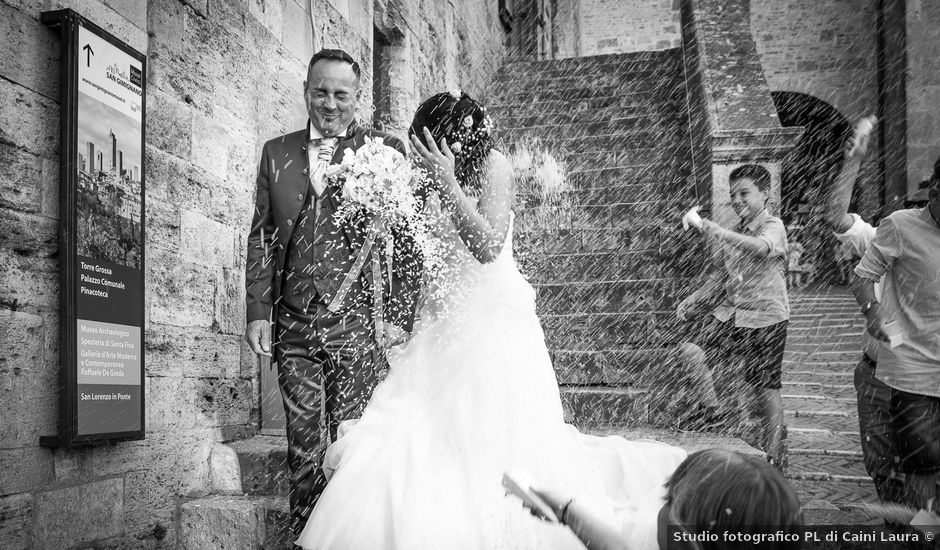 Il matrimonio di Massimiliano e Romina a San Gimignano, Siena