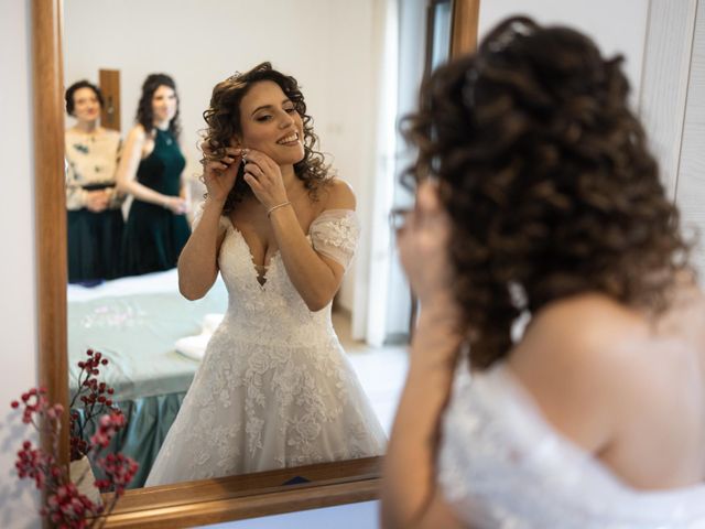 Il matrimonio di Luca e Monica a Canzo, Como 30