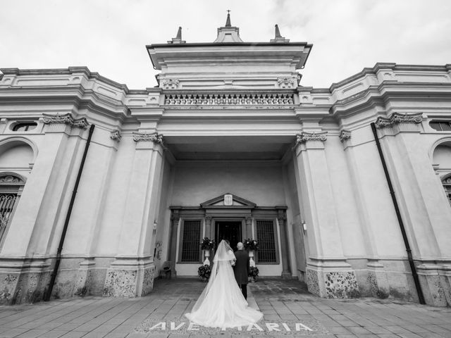 Il matrimonio di Claudio e Elena a Almenno San Bartolomeo, Bergamo 30