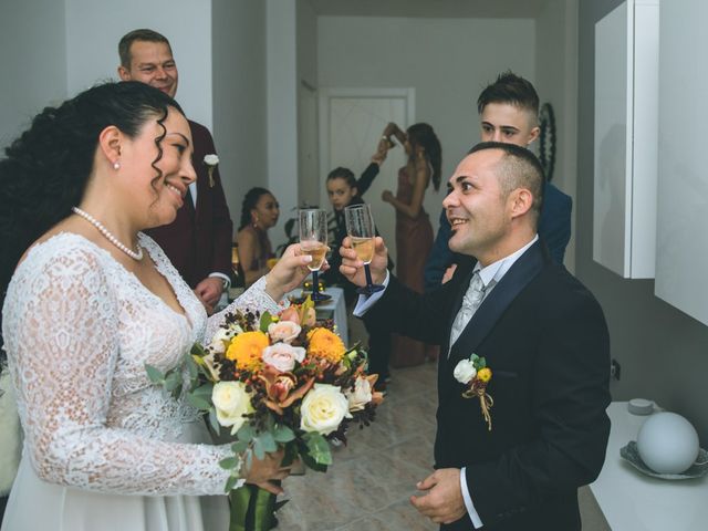 Il matrimonio di Alessandro e Catherine a Misano di Gera d&apos;Adda, Bergamo 34
