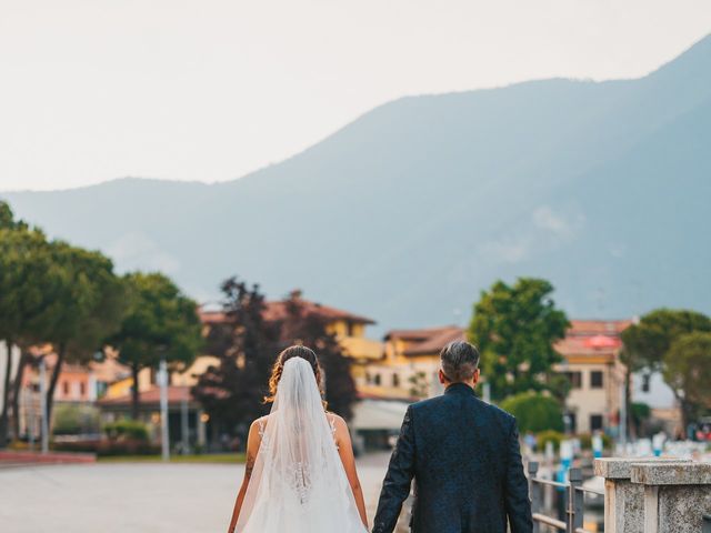 Il matrimonio di Lorenzo e Veronica a San Giuliano Milanese, Milano 31