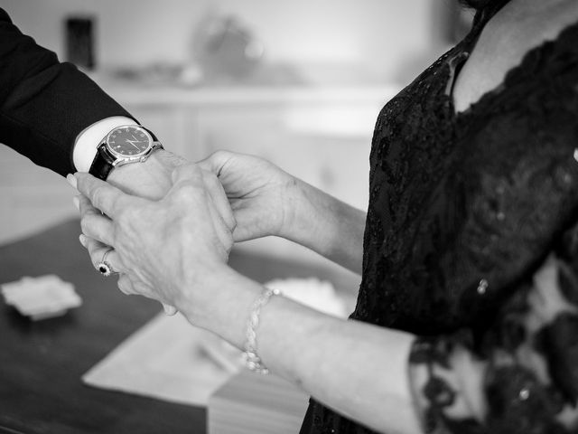 Il matrimonio di Ilaria e Ugo a Napoli, Napoli 25