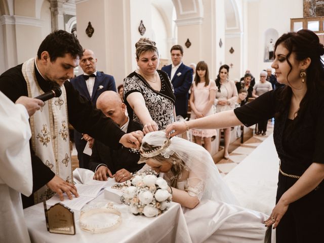 Il matrimonio di Ilie e Rosanna a Ururi, Campobasso 13