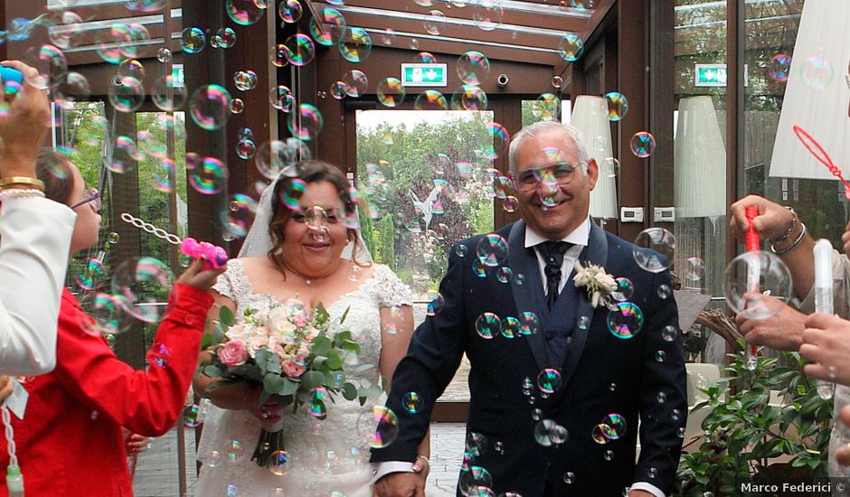 Il matrimonio di Rosario e Rosy a Peschiera del Garda, Verona