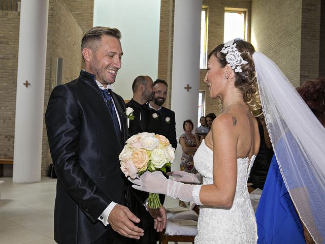 Il matrimonio di Daniele e Silvia a Grottammare, Ascoli Piceno 24