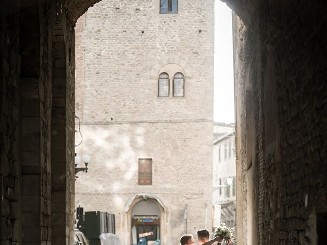 Il matrimonio di Giulio e Noemi a Carmignano, Prato 29