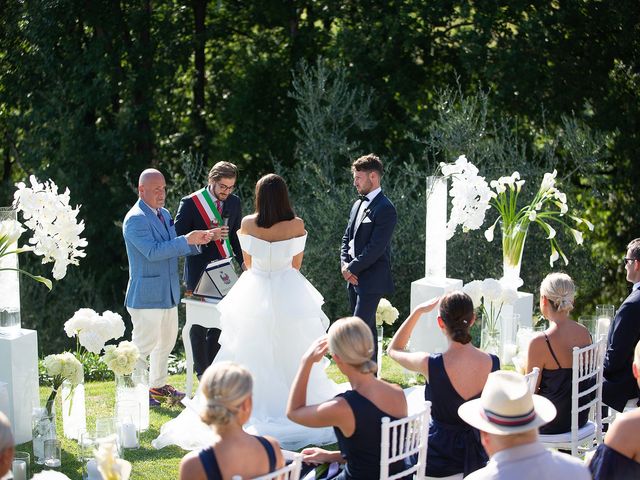 Il matrimonio di Jade e Nicholas a Lucca, Lucca 60