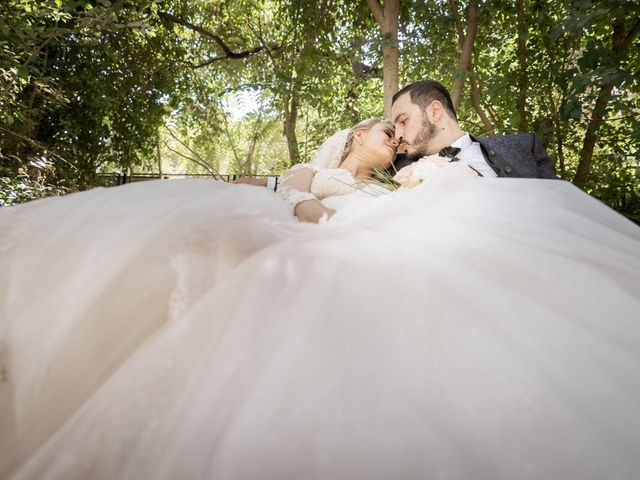 Il matrimonio di Daniel e Roberta a Torricella Sicura, Teramo 33