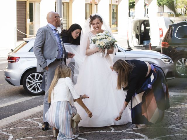 Il matrimonio di Giulio e Greta a Rovellasca, Como 35