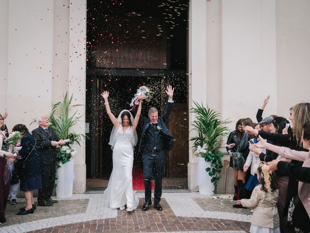 Il matrimonio di Fabio e Angela a Vimodrone, Milano 42