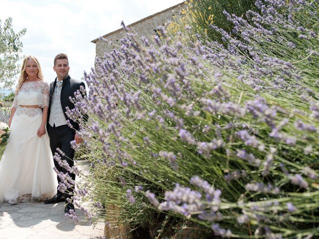 Il matrimonio di Massimiliano e Serena a Cerreto d&apos;Esi, Ancona 66