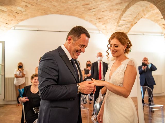 Il matrimonio di Massimiliano e Siva a Montechiarugolo, Parma 11