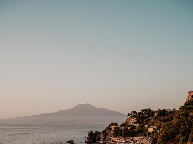 Il matrimonio di Vincenzo e Emily a Vico Equense, Napoli 4